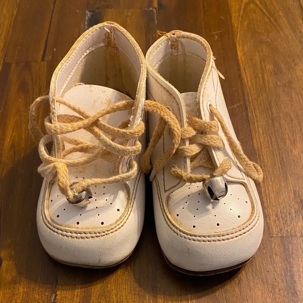 Vintage Classic Kids Shoes with bell